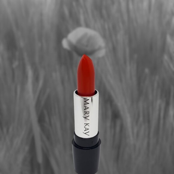 Poppy Please Gel Semi-Matte Lipstick - Mary Kay - Picture 2 of 8